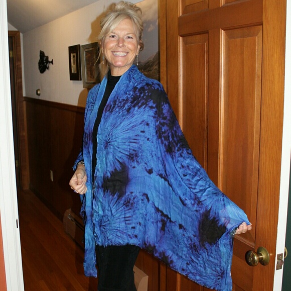 🌷💕 Luxury scarf Nightscape Cool blue VIBE! - Picture 7 of 9